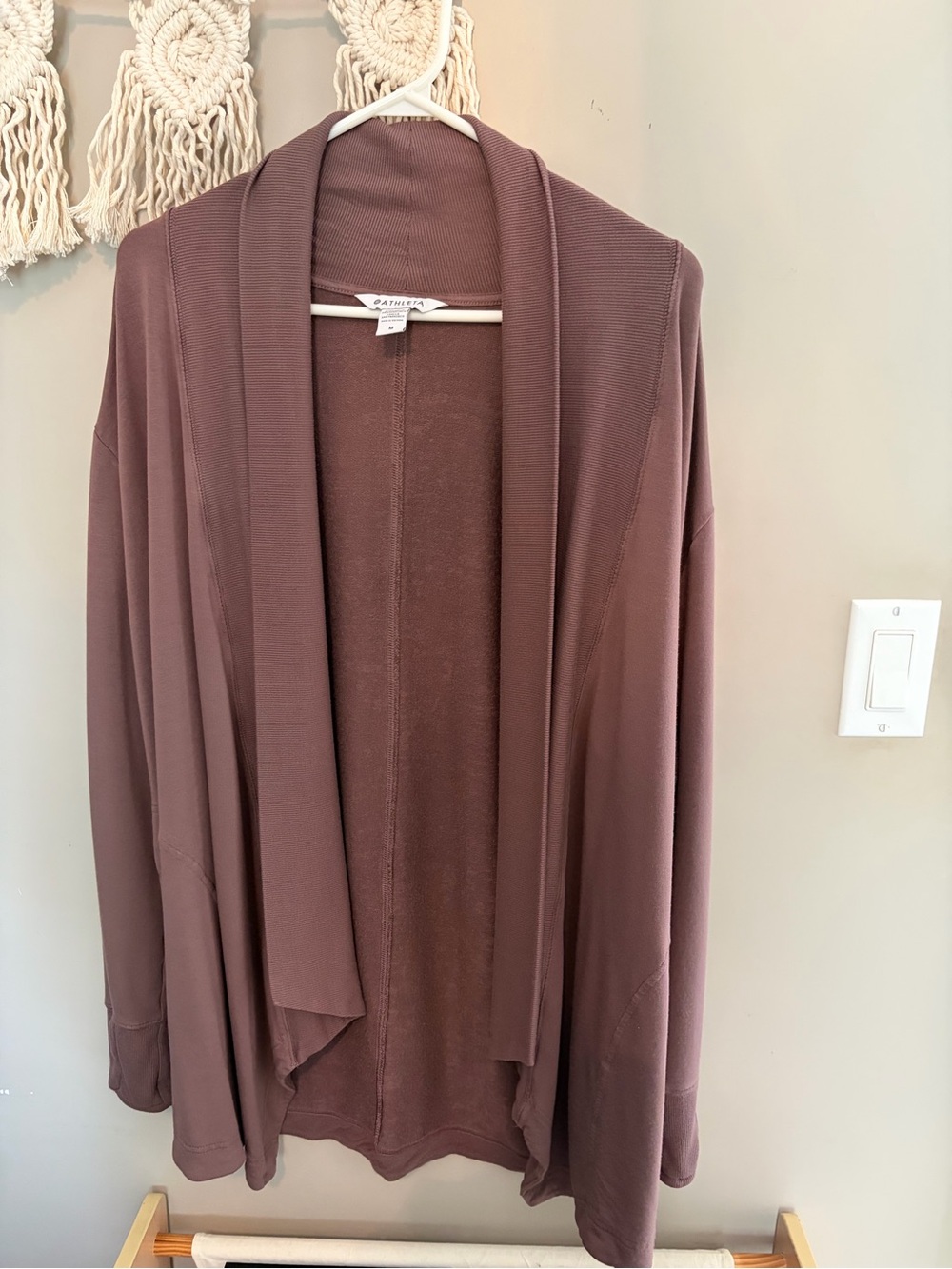 Athleta Mauve Brown Pranayama Wrap